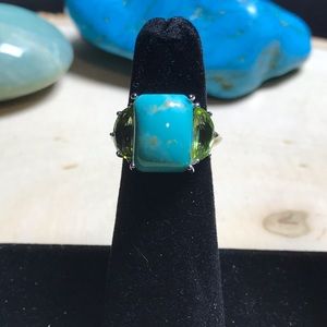 Beautiful Kingman turquoise and peridot ring